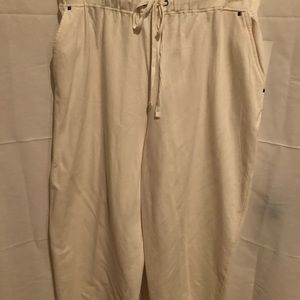 Onque Woman ladies 2x cotton cream capris pants